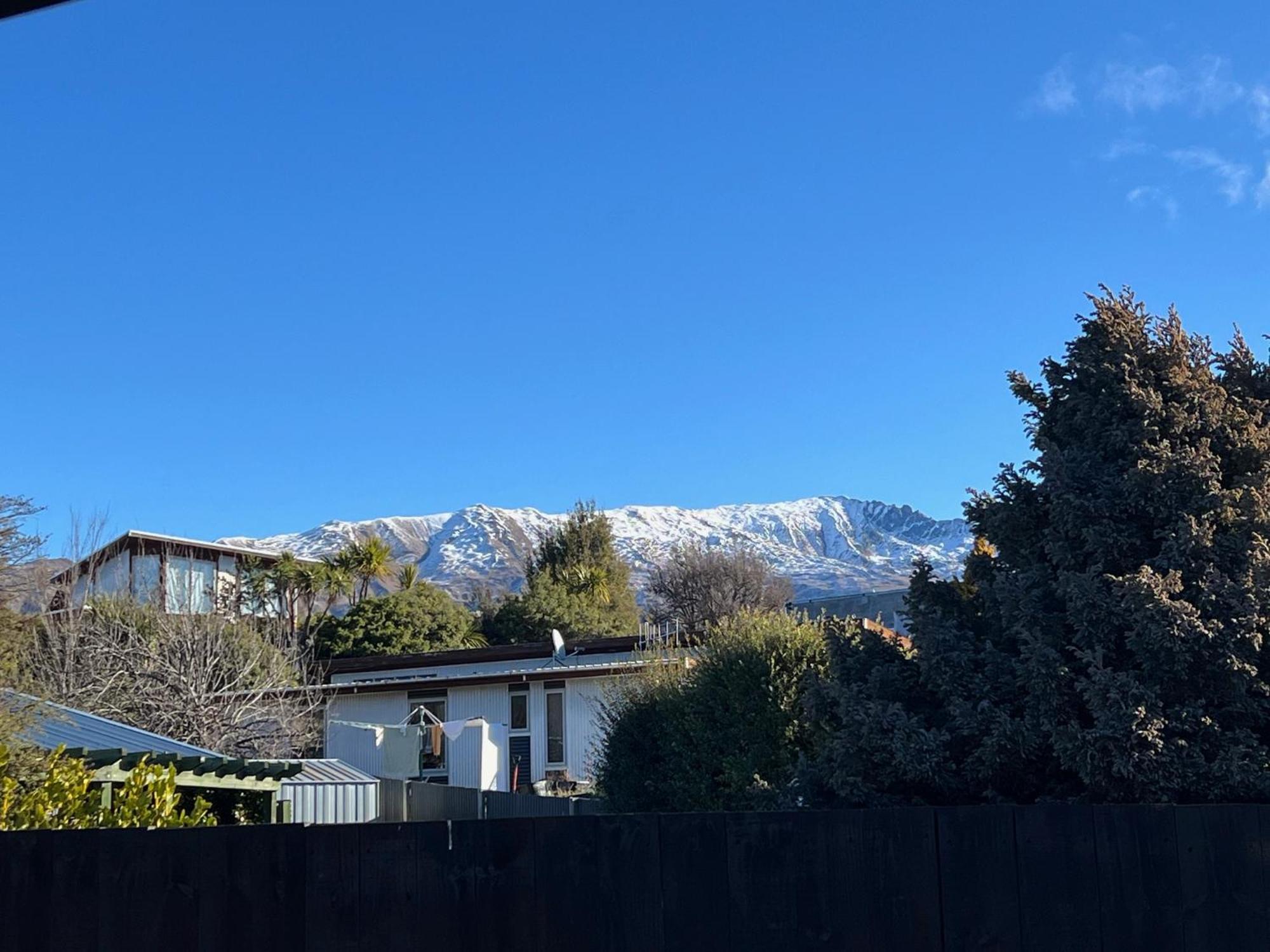 Mountain Cabin - Central, Cosy And Cute With Views Wanaka Exterior photo